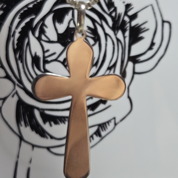 14K White Gold Cross Pendant - Picture 3 of 6